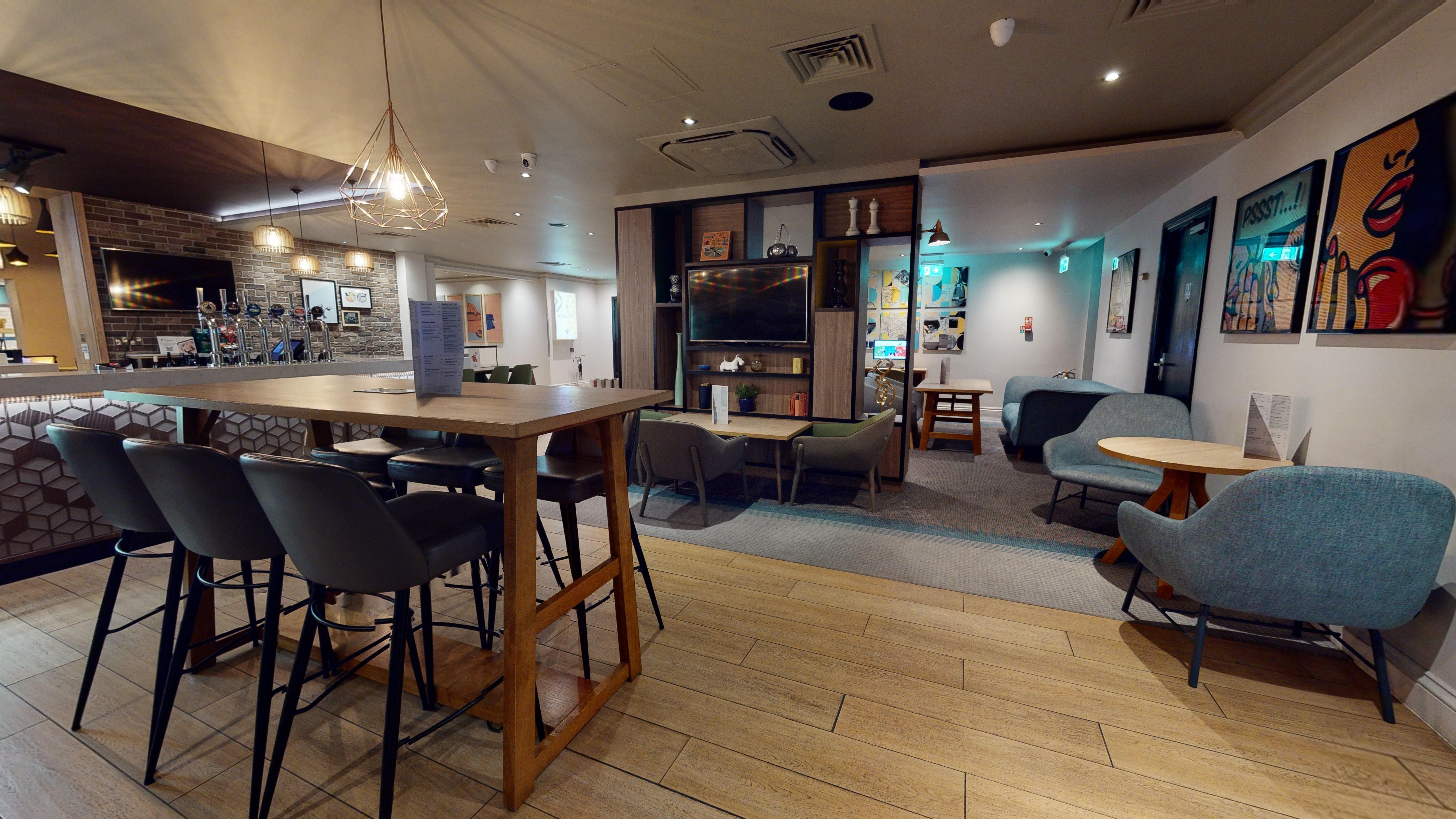 Holiday Inn Brentwood By Ihg Ngoại thất bức ảnh