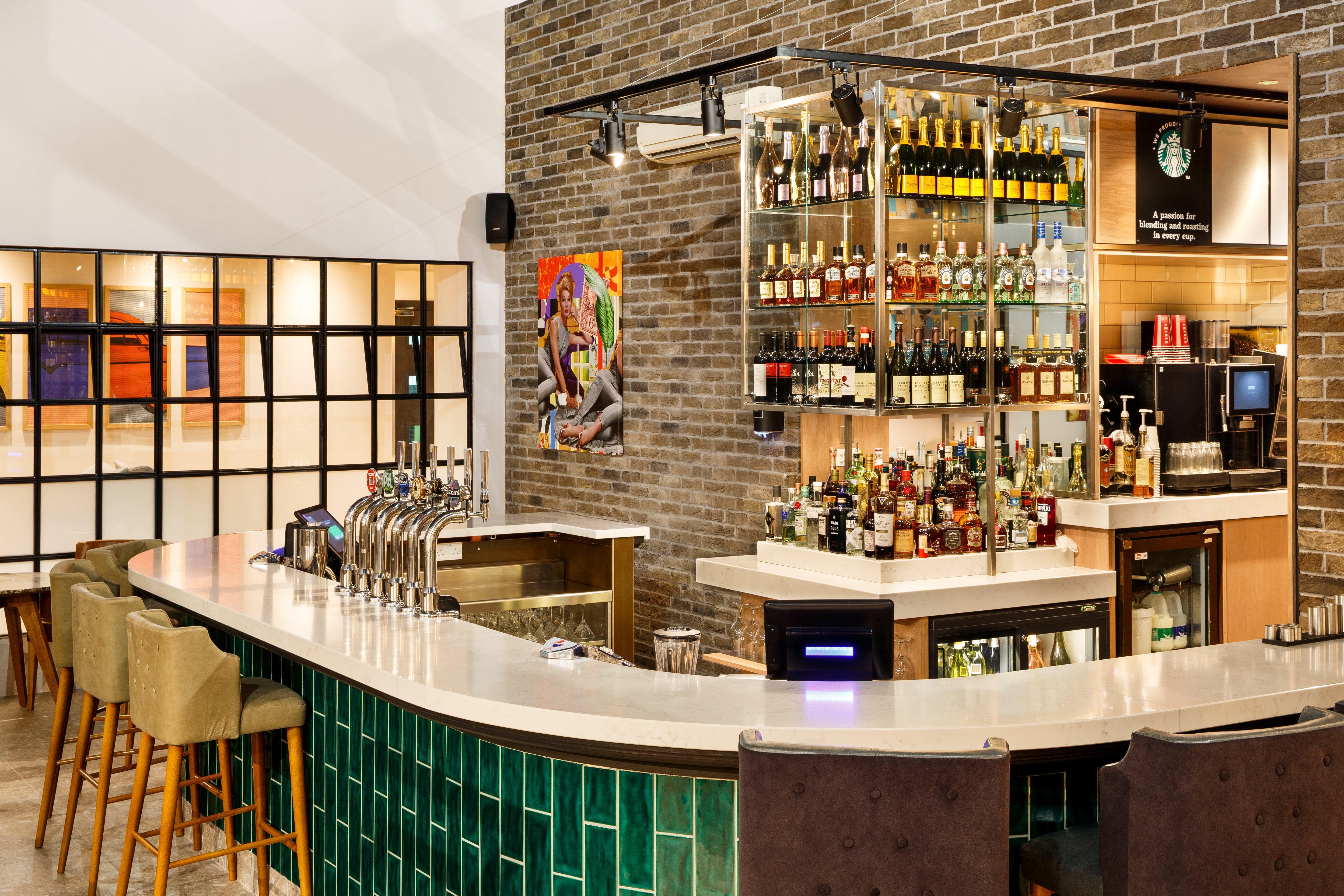 Holiday Inn Brentwood By Ihg Ngoại thất bức ảnh