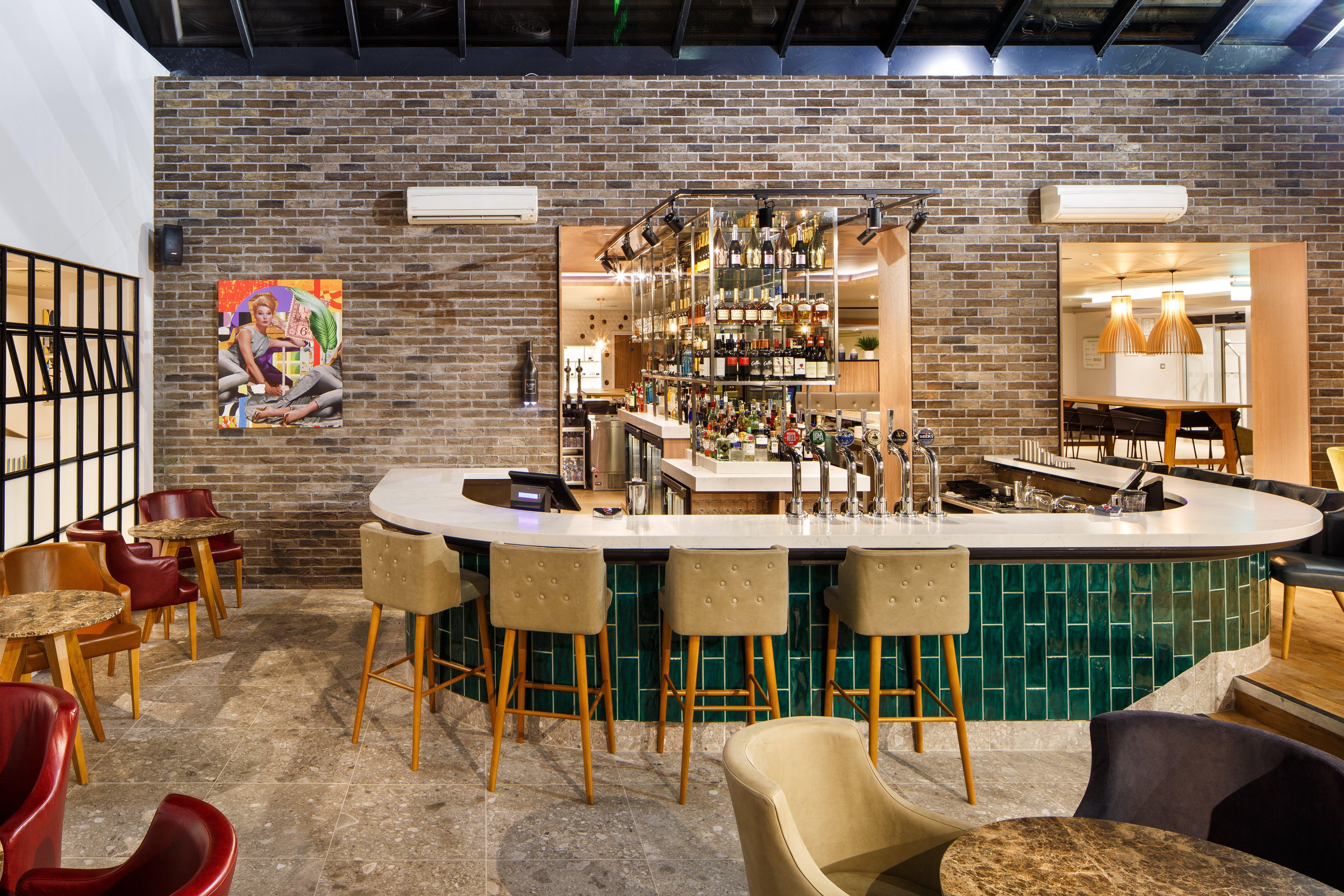 Holiday Inn Brentwood By Ihg Ngoại thất bức ảnh