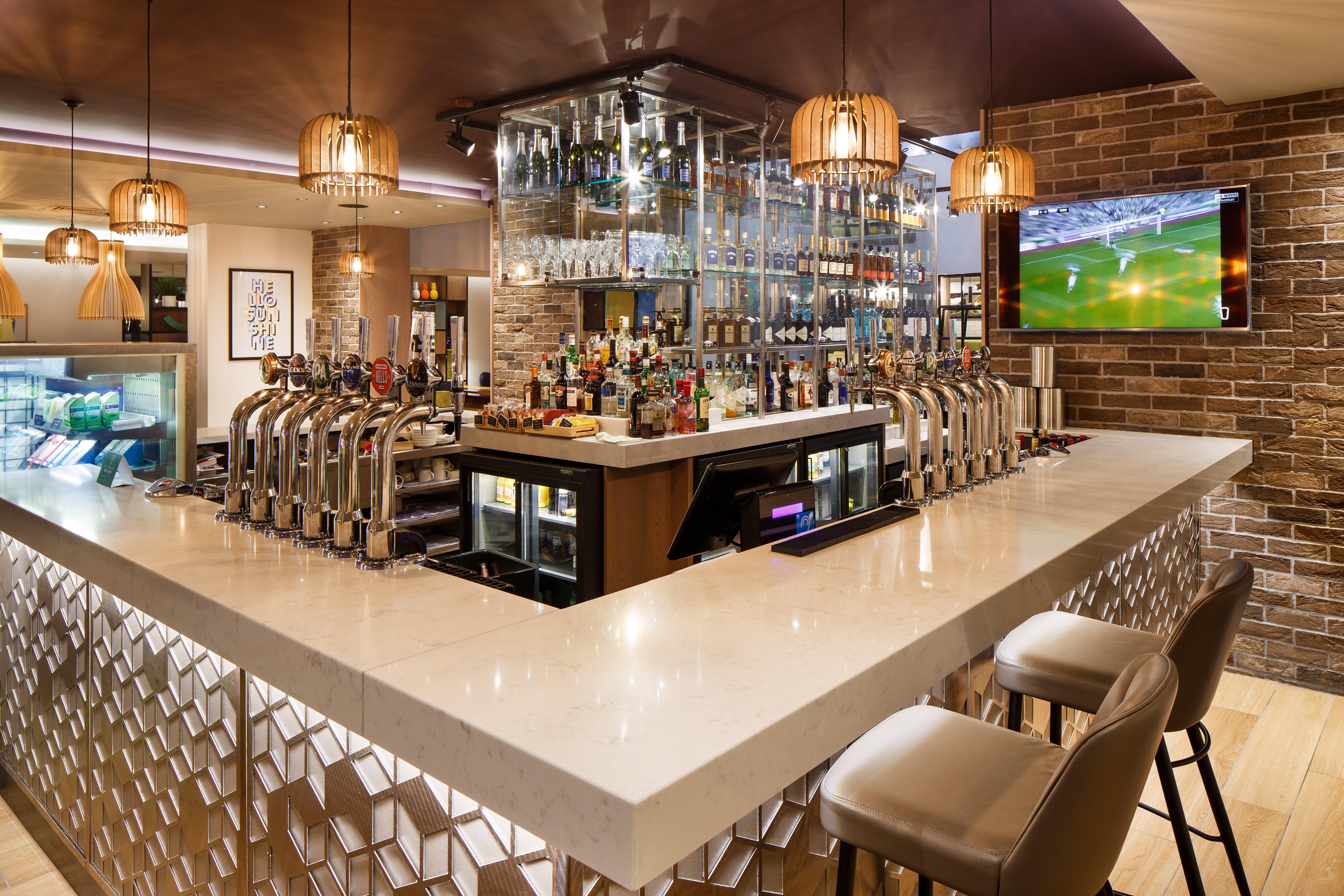 Holiday Inn Brentwood By Ihg Ngoại thất bức ảnh