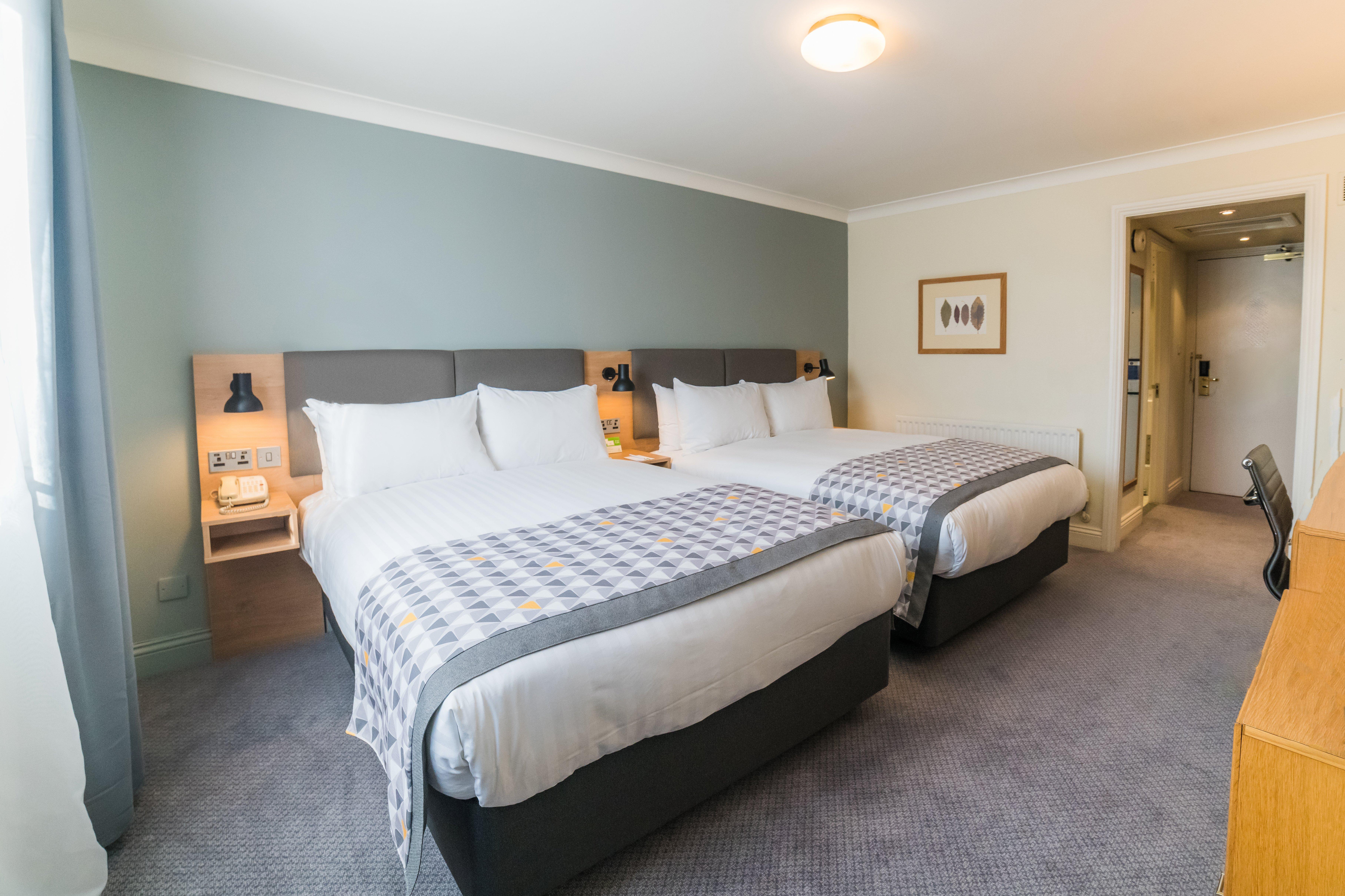 Holiday Inn Brentwood By Ihg Ngoại thất bức ảnh