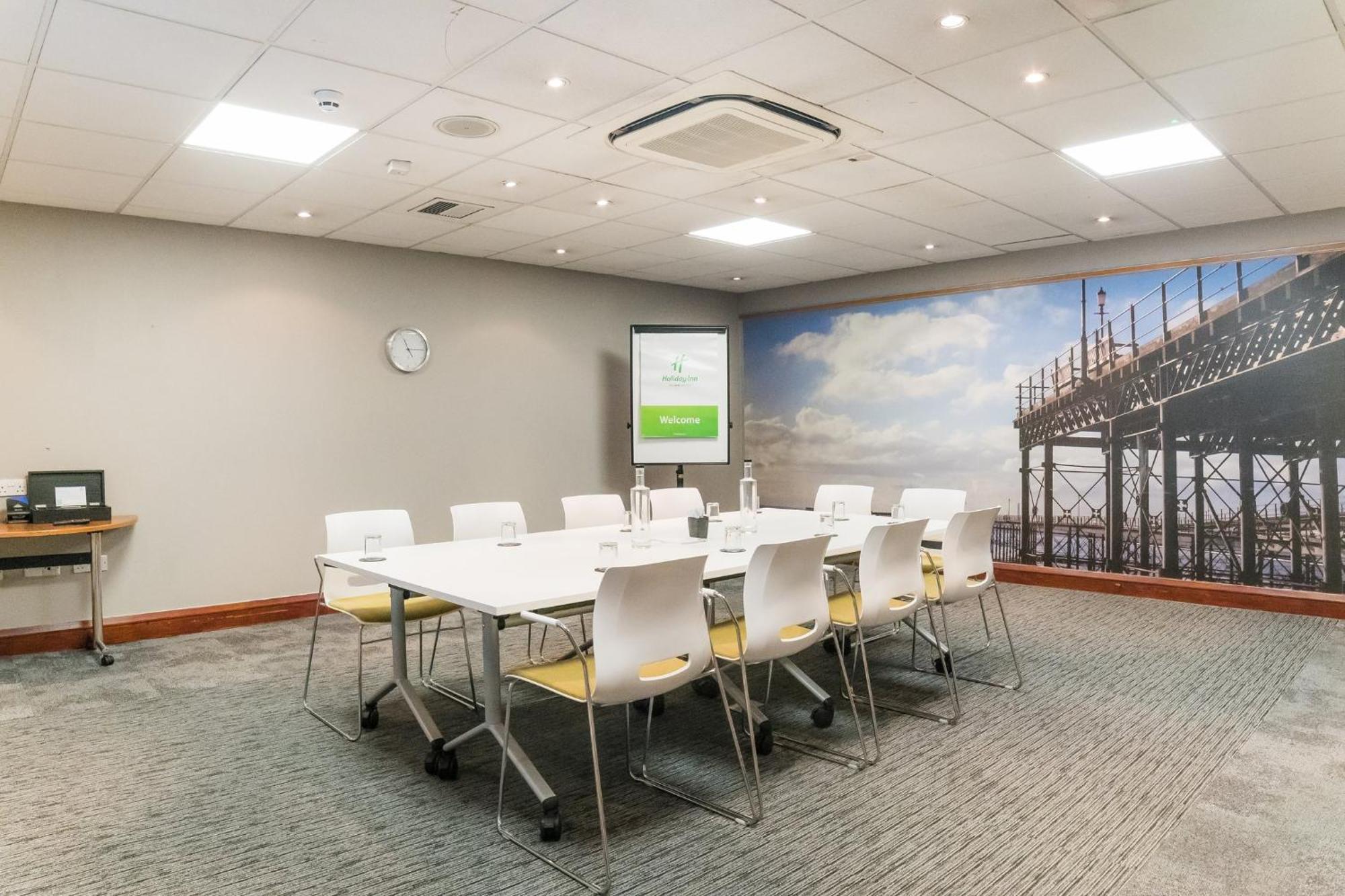 Holiday Inn Brentwood By Ihg Ngoại thất bức ảnh