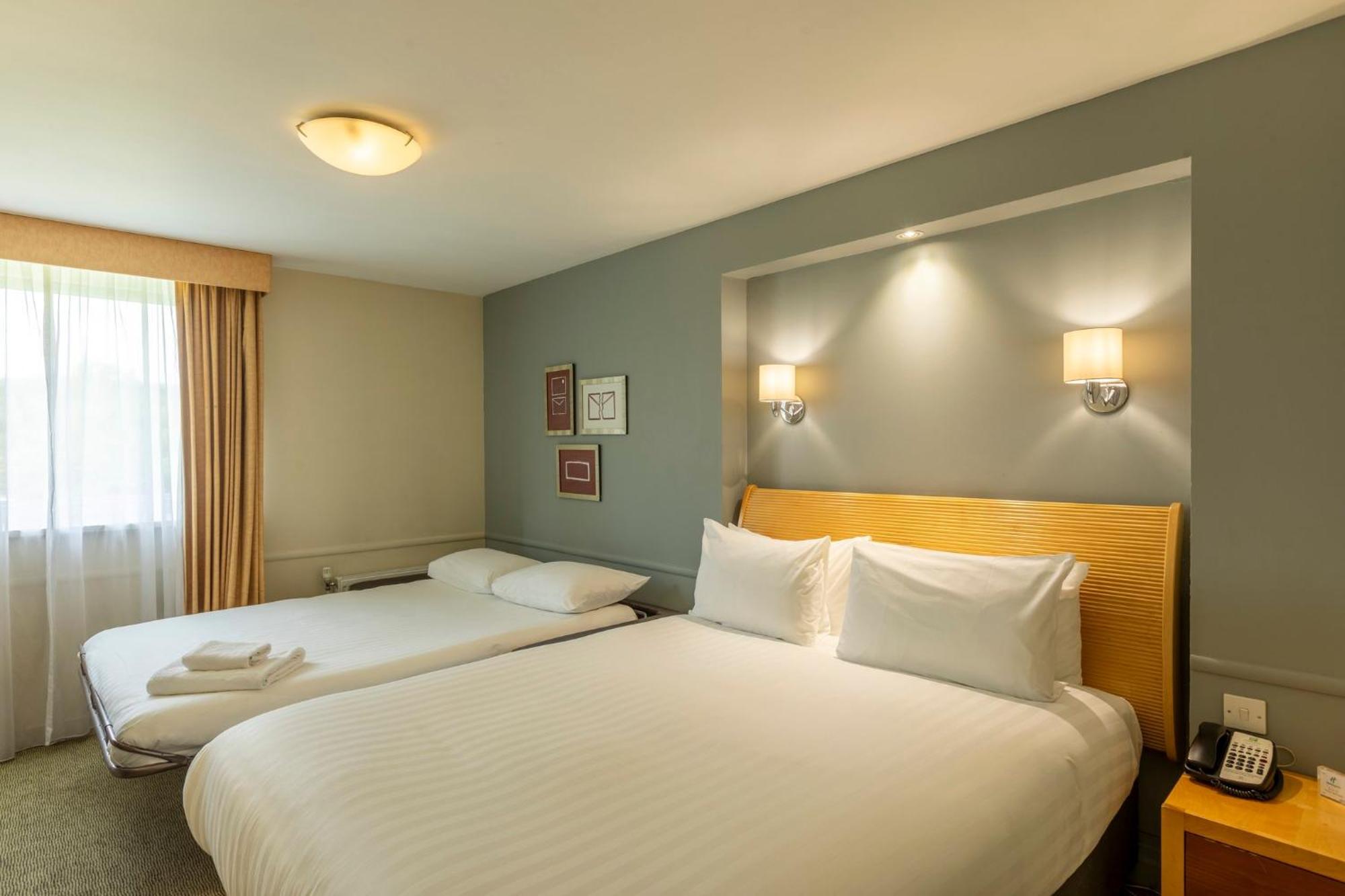 Holiday Inn Brentwood By Ihg Ngoại thất bức ảnh